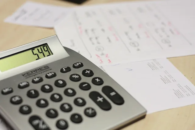calculator, table, invoice, work, pay, calculator, calculator, calculator, calculator, invoice, invoice, invoice, invoice, invoice. HVAC contractor bookkeeping: cash, invoices and reserves
